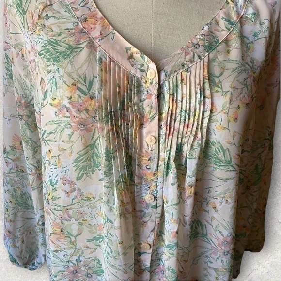 LC Lauren Conrad button up blouse - Picture 3 of 9